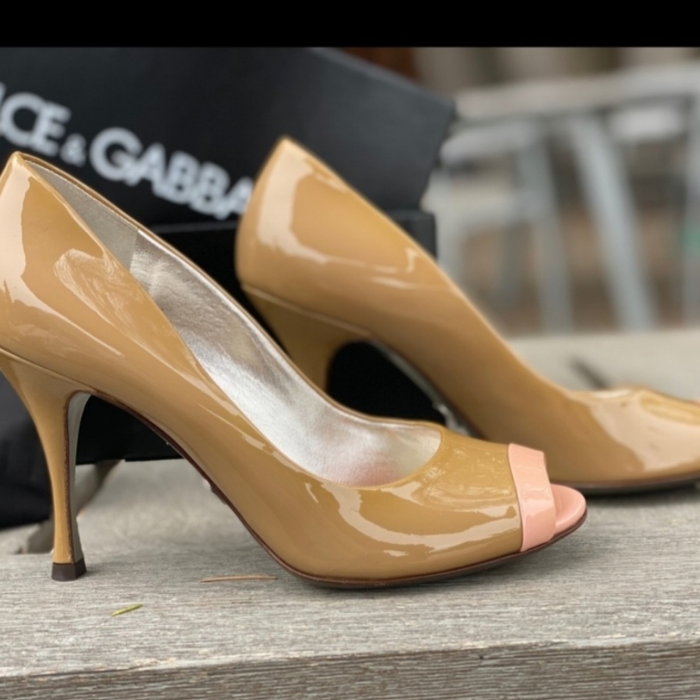 Classic Dolce & Gabbana Peep Toe Pump Size 6.5